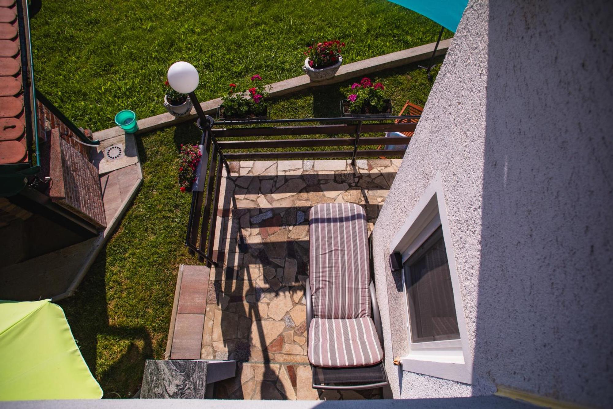 Apartament Kuca Za Odmor Jurino Gnijezdo Jarki Horvaticevi Zewnętrze zdjęcie